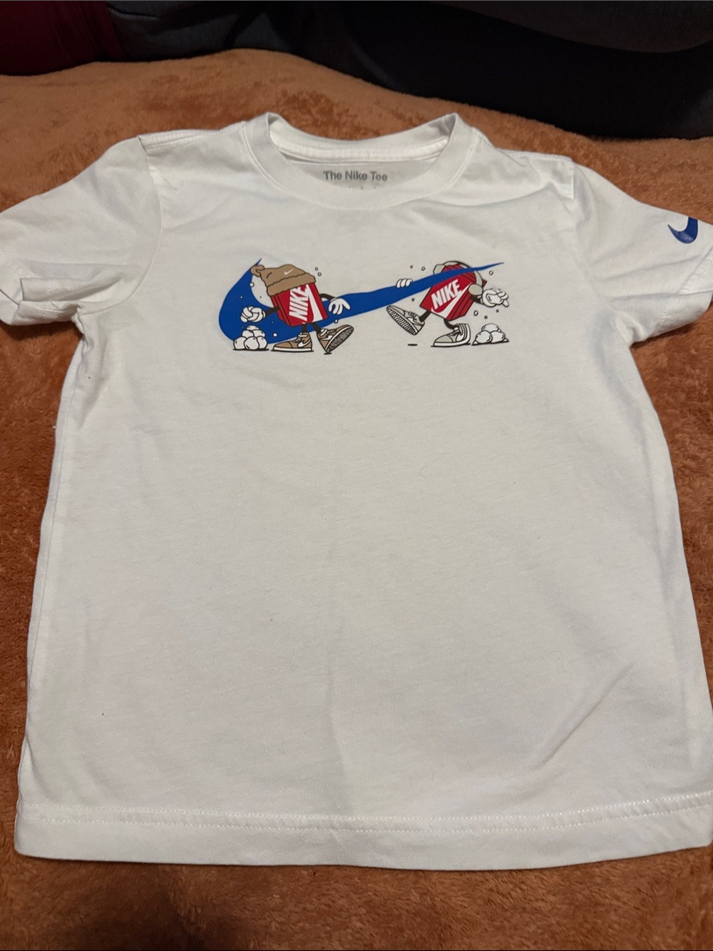 Nike Kids' White Swoosh Graphic T-Shirt boys sz 7 - Picture 1 of 1